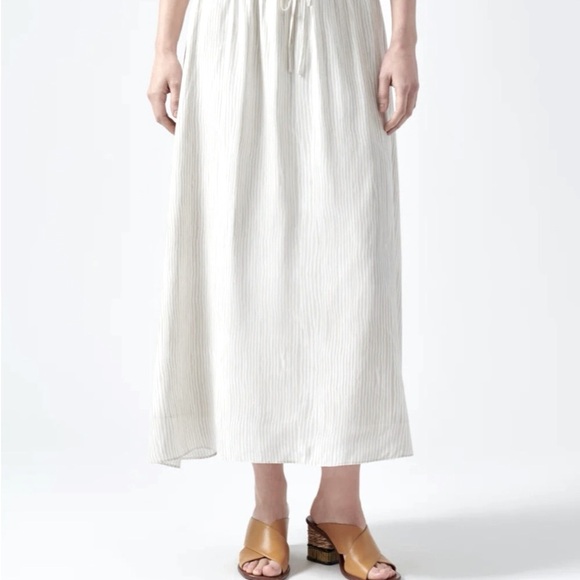ATM
ANTHONY THOMAS MELILLO Silk pull on maxi skirt. - Picture 13 of 16